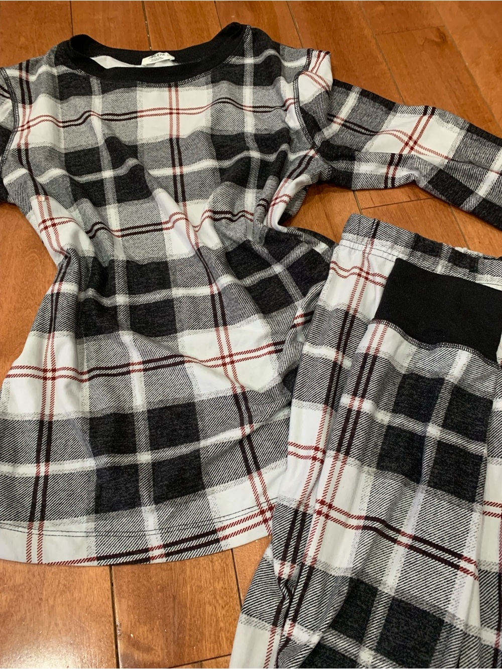 Ardene Black & White Plaid Pyjama Set